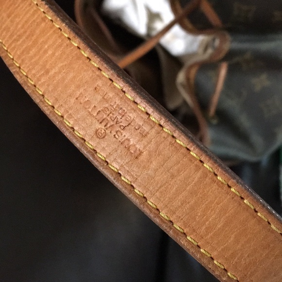 LOUIS VUITTON Monogram Noe GM Bucket Shoulder Bag with LV Dust Bag Authentic - Picture 8 of 17